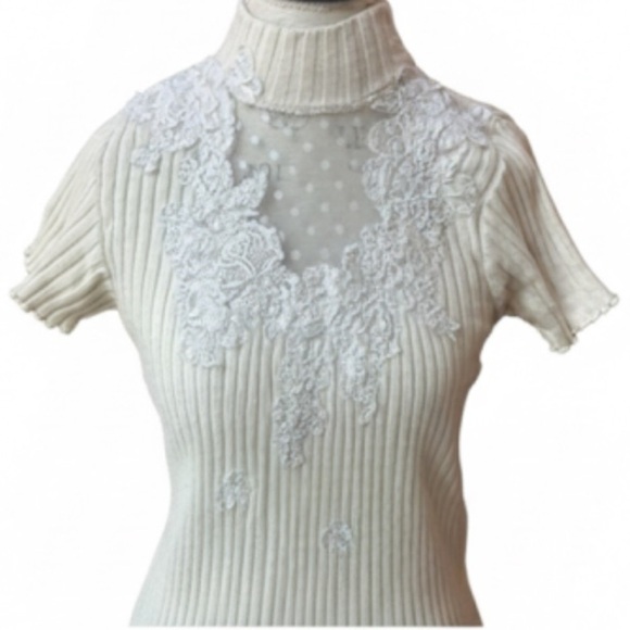Terrie Bulkin Tops - *Vintage* Terrie Bulkin Cream Short Sleeve Mock Neck Top With Lace Small EUC!